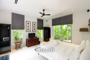 BAAN ING PHU : Designer and immaculate 8 Bed Pool Villa Estate.