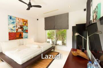 BAAN ING PHU : Designer and immaculate 8 Bed Pool Villa Estate.