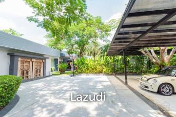 BAAN ING PHU : Designer and immaculate 8 Bed Pool Villa Estate.