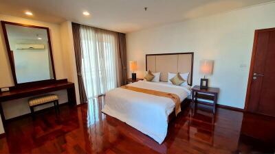 For Rent Bangkok Condo Piyathip Place Sukhumvit 39 BTS Phrom Phong Watthana