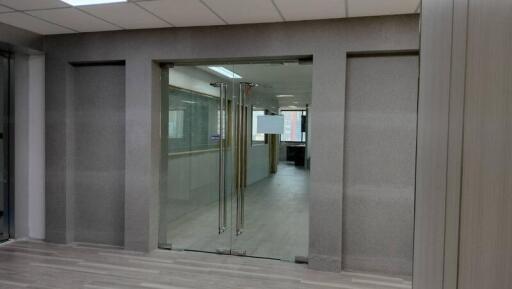 For Sale and Rent Bangkok Office Rama 4 MRT Lumpini Bang Rak