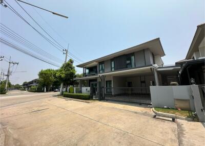 For Sale Pathum Thani Single House Setthasiri Wongwaen-Lamlukka Lam Luk Ka