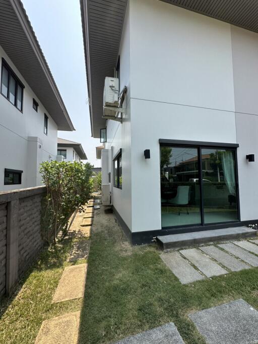 For Sale Pathum Thani Single House Setthasiri Wongwaen-Lamlukka Lam Luk Ka