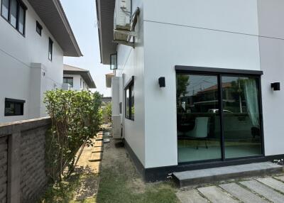 For Sale Pathum Thani Single House Setthasiri Wongwaen-Lamlukka Lam Luk Ka