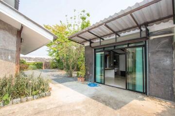 A 1BR Modern House with Separate Studio Appartment