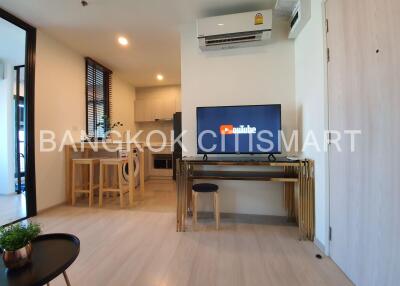 Condo at Life Asoke for rent