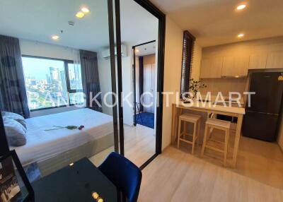 Condo at Life Asoke for rent