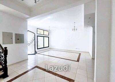 Lavish 4 Bedroom Villa in Umm Suqeim, Dubai