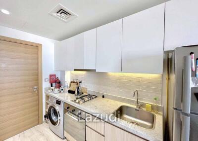 Unfurnished w/ White Goods  Near the Metro