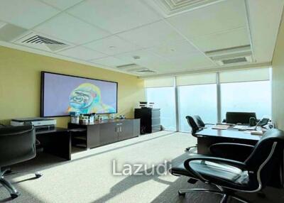 399 قدم مربع مكتب مدرجة بسعر AED 14,000./شهر