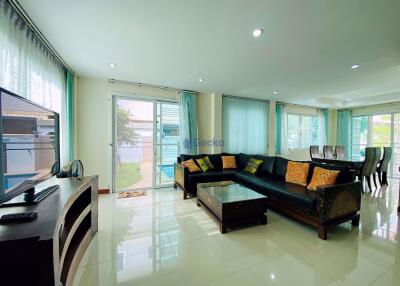 3 Bedrooms House in The Villas Rachawadee East Pattaya H008416