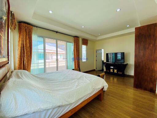 3 Bedrooms House in The Villas Rachawadee East Pattaya H008416