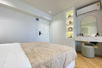 One bed unit newly renovated for sale in Nimman area