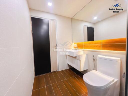 Sophisticated, 1 bedroom, 1 bathroom for sale in The Feelture, Na Jomtien.