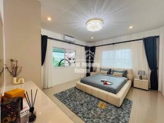 Spacious, 3 bedroom, 3 bathroom house with large garden for sale in East Pattaya.