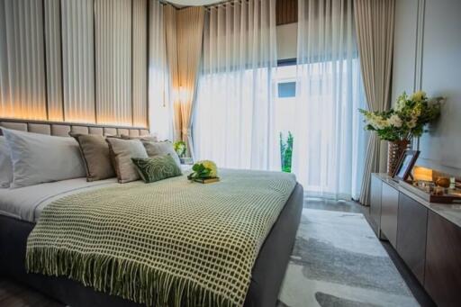 Modern Bedroom with Elegant Decor