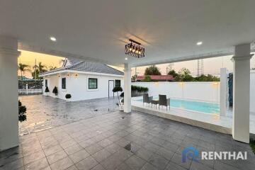 Ready to move in! single house with private swimming pool