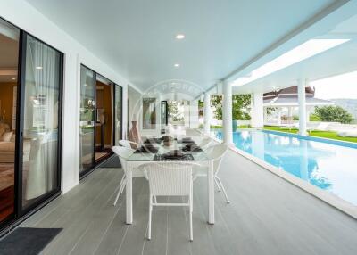 5 Bedrooms Luxury Pool Villas with Stunning Seaview in Surin area