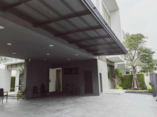 For Rent Bangkok Single House Nantawan Rama9-Srinakarin Krungthep Kreetha Saphan Sung