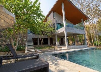 3 Bedroom Pool Villa overlooking Scenic Valley in Mae Rim