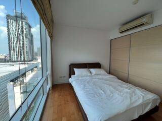 2 bed Condo in Fullerton Sukhumvit Khlongtoei Sub District C017638