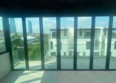 3-BR Semi-detached House at Demi Sathu 49 in Bang Phong Phang