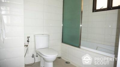 2-BR Condo at Baan Chan Condominium close to Thong Lo