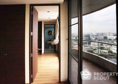 2-BR Condo at Supalai Place Sukhumvit 39 near BTS Phrom Phong