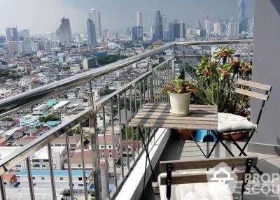 2-BR Condo at Supalai Lite Sathorn-Charoenrat in Bang Khlo