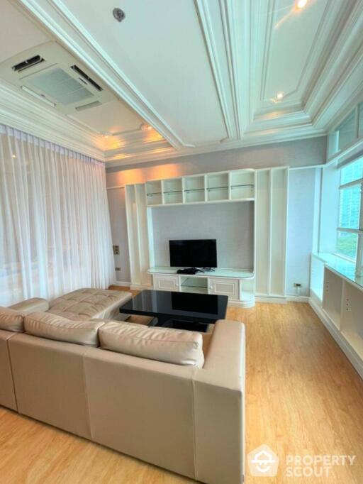 1-BR Condo near BTS Saphan Taksin