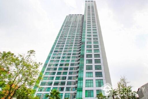 1-BR Condo near BTS Saphan Taksin