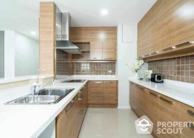 2-BR Condo close to Phrom Phong