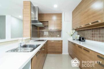 2-BR Condo close to Phrom Phong