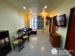 3-BR Condo at Sathorn House Condominium near BTS Surasak