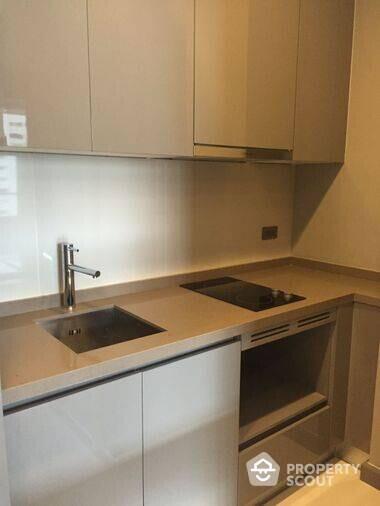 1-BR Condo at M Silom near BTS Chong Nonsi