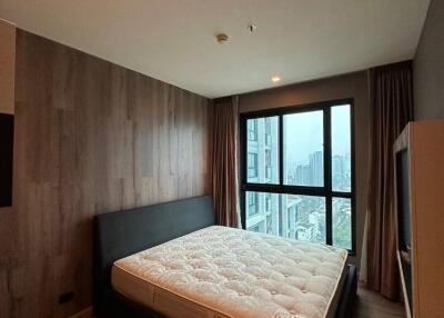 1-BR Condo at Quinn Condo Ratchada 17 near MRT Sutthisan