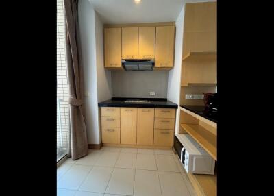 Langsuan Ville  Spacious 1 Bedroom Condo For Rent in Chit Lom
