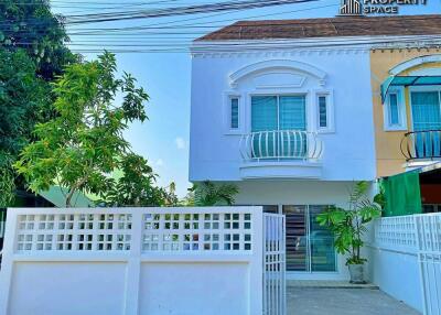 3 Bedroom TownHouse In Nong Pla Lai Pattaya For Sale