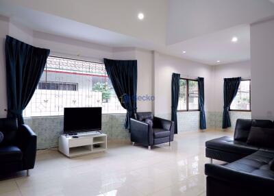2 Bedrooms House in Hill Side East Pattaya H008117