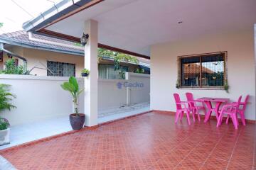 2 Bedrooms House in Hill Side East Pattaya H008117