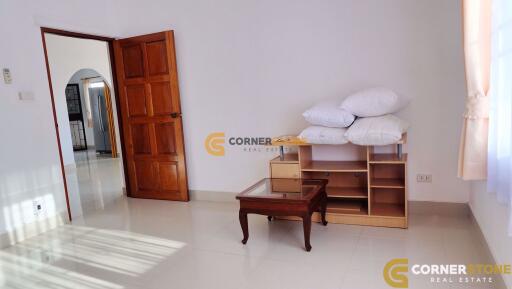 5 bedroom House in Royal View Village East Pattaya