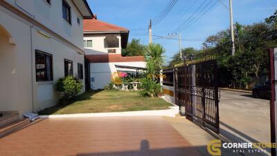 5 bedroom House in Royal View Village East Pattaya