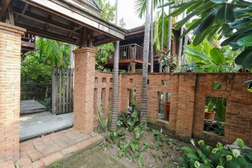 Traditional style 1 bedroom house to rent