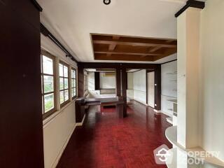 4-BR Townhouse close to Thong Lo
