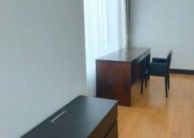 2-BR Condo at The Park Chidlom near BTS Chit Lom