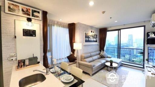 1-BR Condo at Rhythm Sukhumvit 42 near BTS Ekkamai