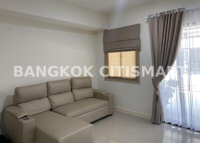 Townhouse at Pleno Rattanathibet-Bangyai for sale