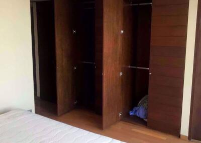 2 bed Condo in Supalai Place Condominium Khlong Tan Nuea Sub District C016782