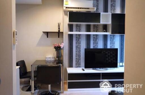 2-BR Condo at Ideo Mobi Phayathai near BTS Phaya Thai