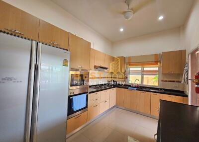 3 Bedrooms Villa / Single House in Rose Land & House East Pattaya H011843